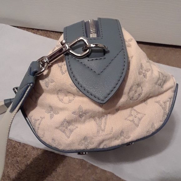 LOUIS VUITTON spring summer 2012 denim pochette - Picture 14 of 16